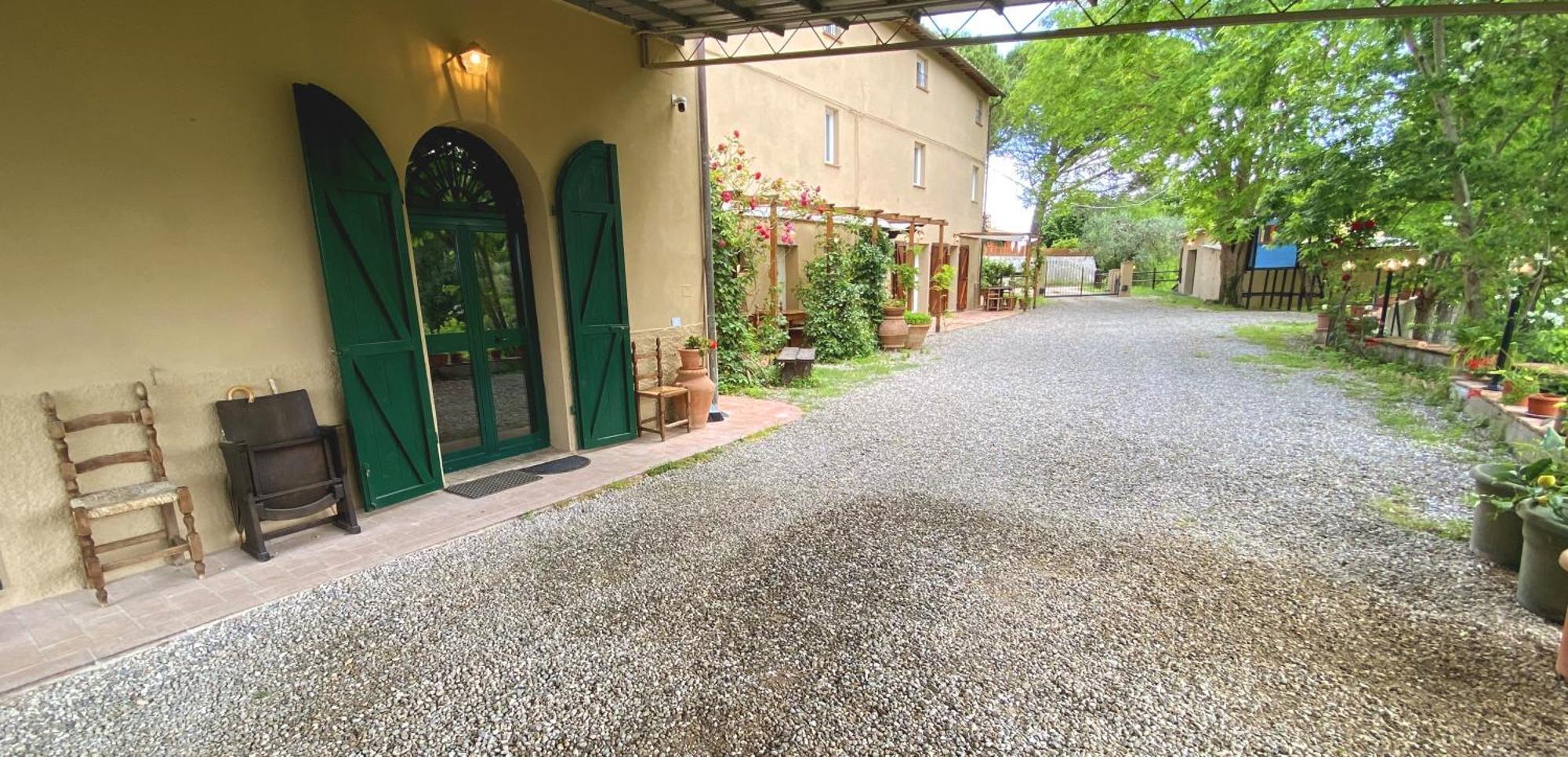 La Tonnaia Apartment Lari Exterior photo