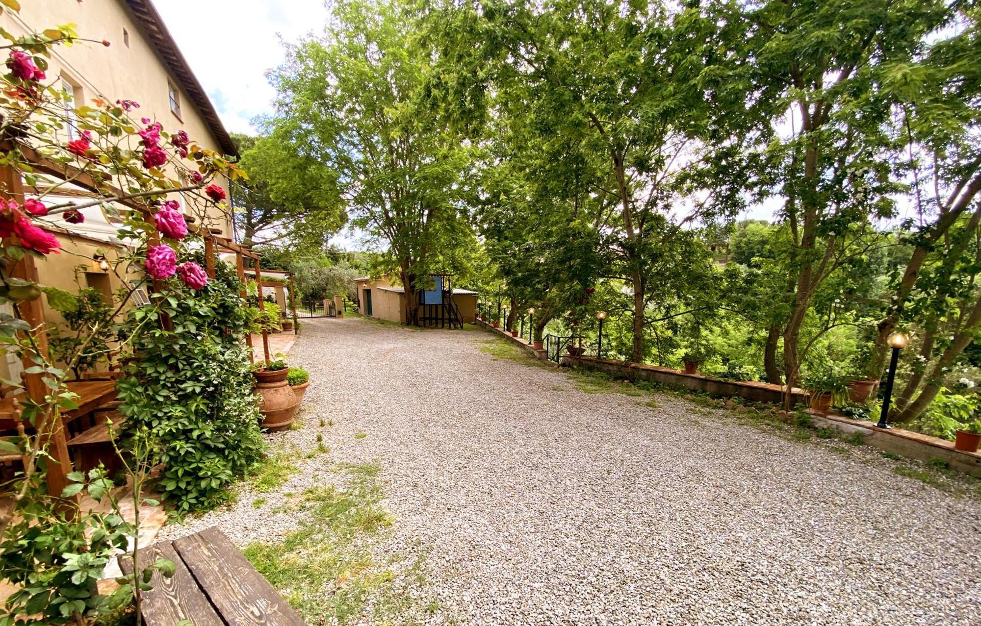 La Tonnaia Apartment Lari Exterior photo